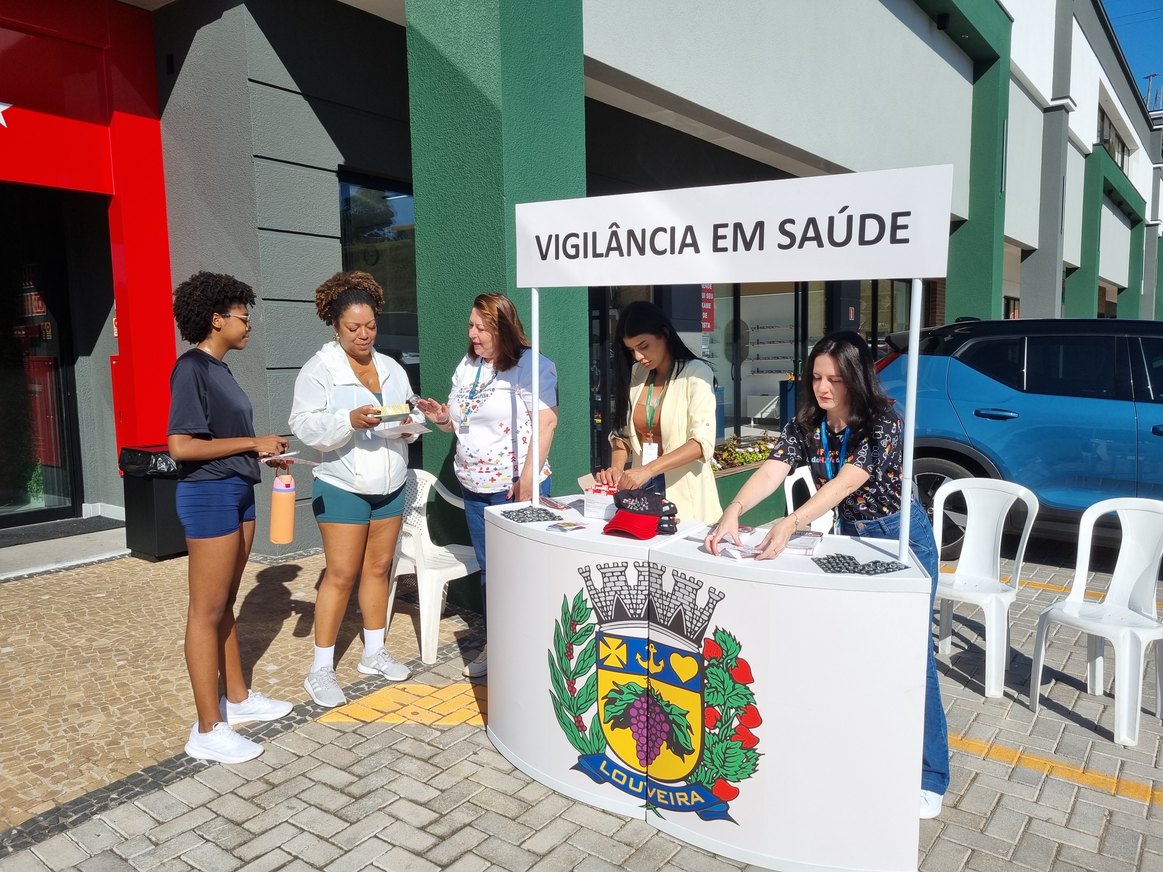Dia Mundial de Luta Contra Hepatites Virais é celebrado em Louveira com ações de saúde